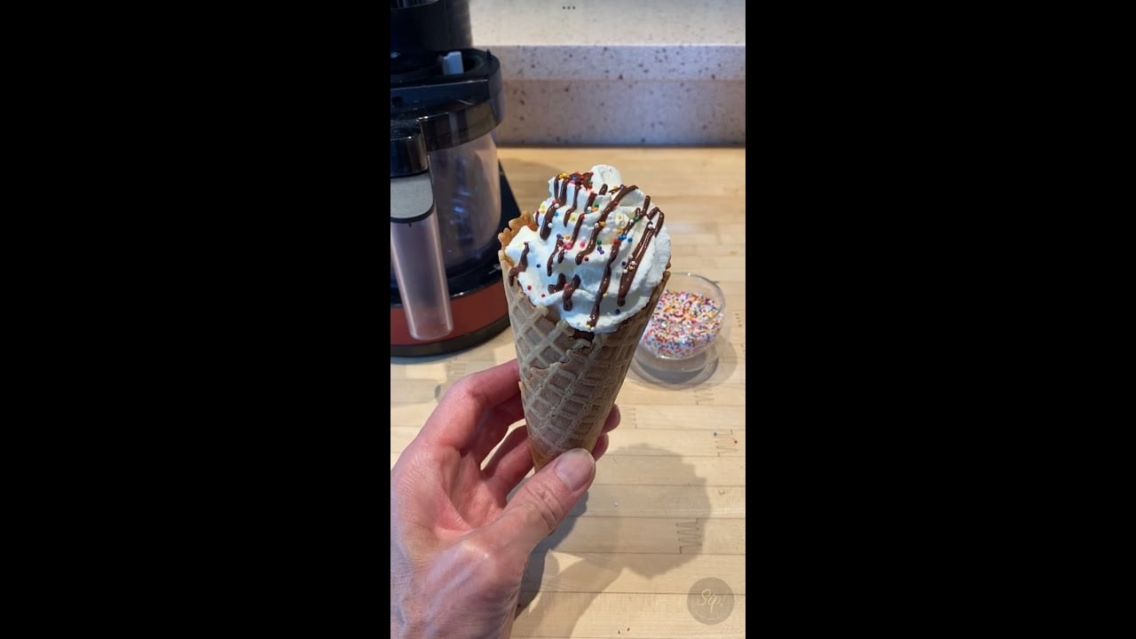 Sip! Extraordinary Peppermint Dark Chocolate Gelato